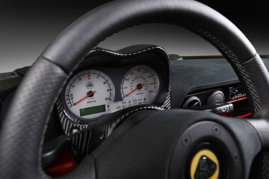 Панель приборов Lotus Elise S by Carbon Motors 2017 года  (фото 10 из 14)